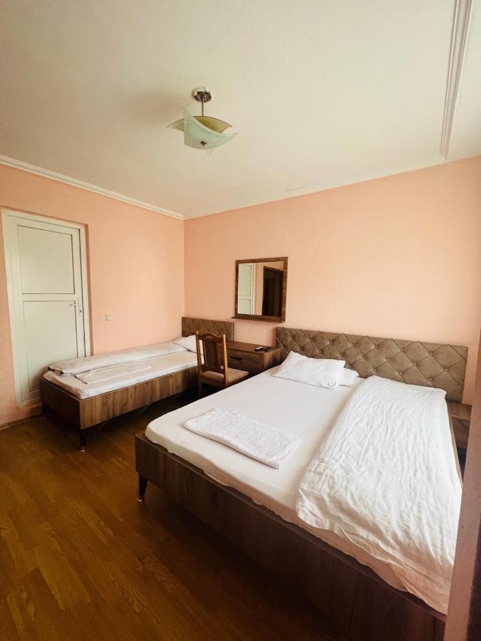 Guest House Velania Приштина Екстер'єр фото