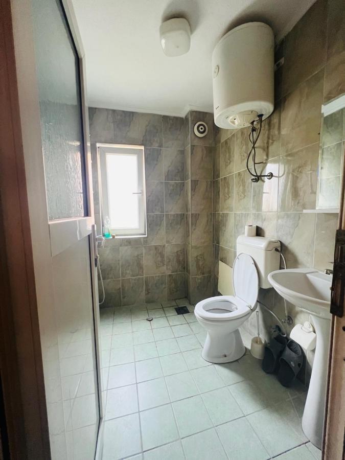 Guest House Velania Приштина Екстер'єр фото