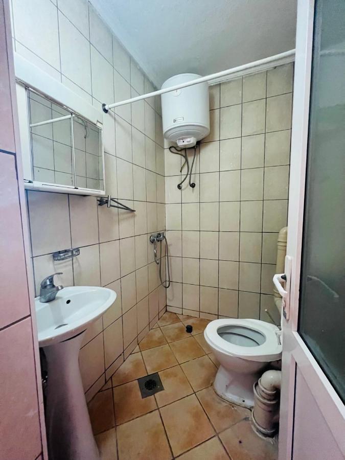 Guest House Velania Приштина Екстер'єр фото